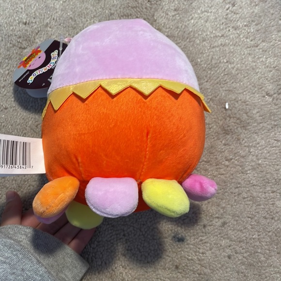 5 inch Jeanne squishmallow - Picture 4 of 6